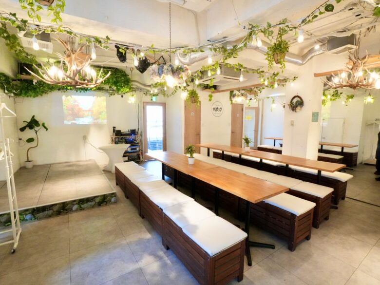 渋谷で70人で入れる貸切パーティー会場『渋谷ガーデンパティオ』貸切利用で特典さまざま！マイク・プロジェクターはもちろん横断幕やシャンパンタワーまで！