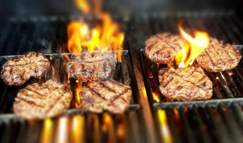 渋谷の貸切BBQ会場で楽しむグループ